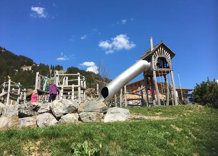 Carve - Eiger, Moench And Jungfrau شقة